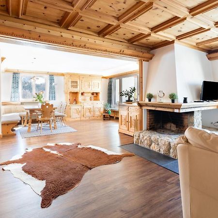 Spacious Apartment With Fantastic Alpine Panorama 圣莫里茨 外观 照片